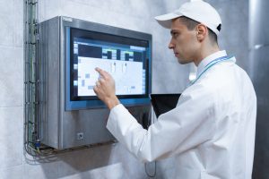 Monitor rack: perché è una scelta efficiente per il business